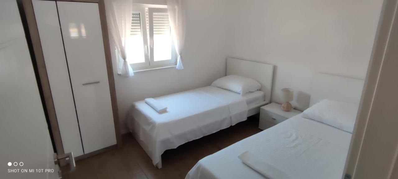 Apartments Alen Vir Luaran gambar